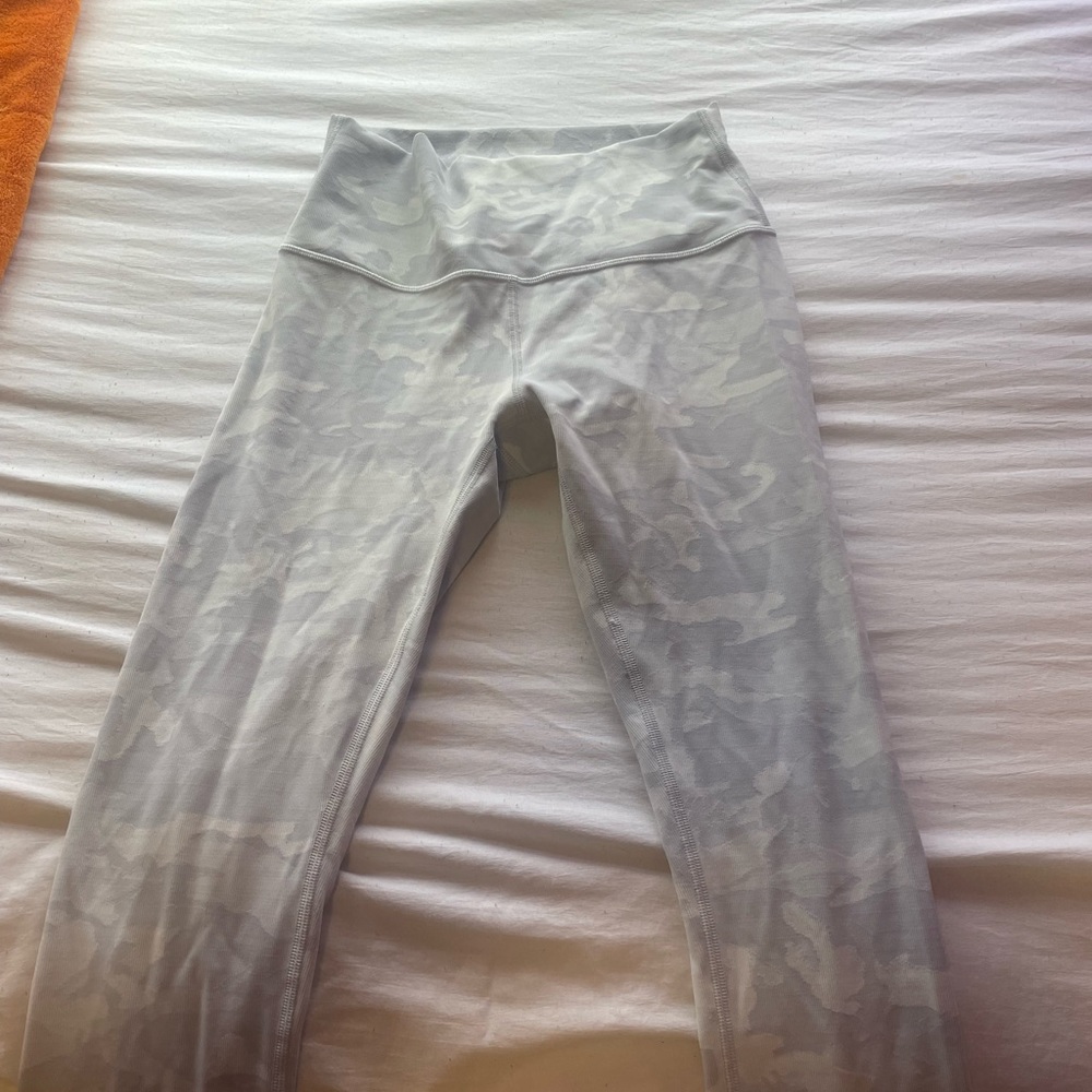 LULULEMON leggings white camo